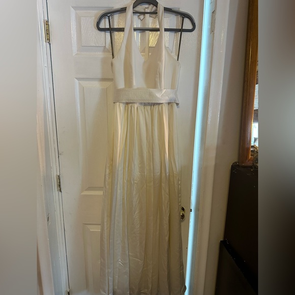 NWT Vera Wang V Neck Halter Gown w/ Sash White Wedding or Bridesmaid Dress - Picture 3 of 6